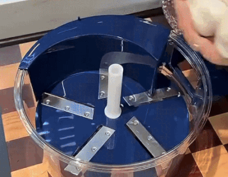 Fruit and Vegetable Peeler